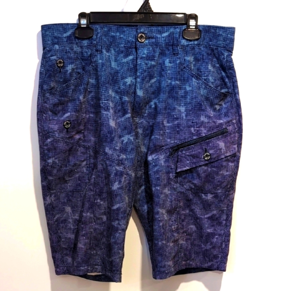 Drip Dry Blue Purple Pattern Shorts